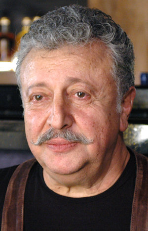 Metin Akpinar