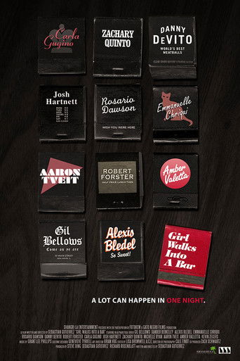 Девушка входит в бар