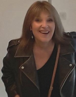 Leigh Ariana Trifari