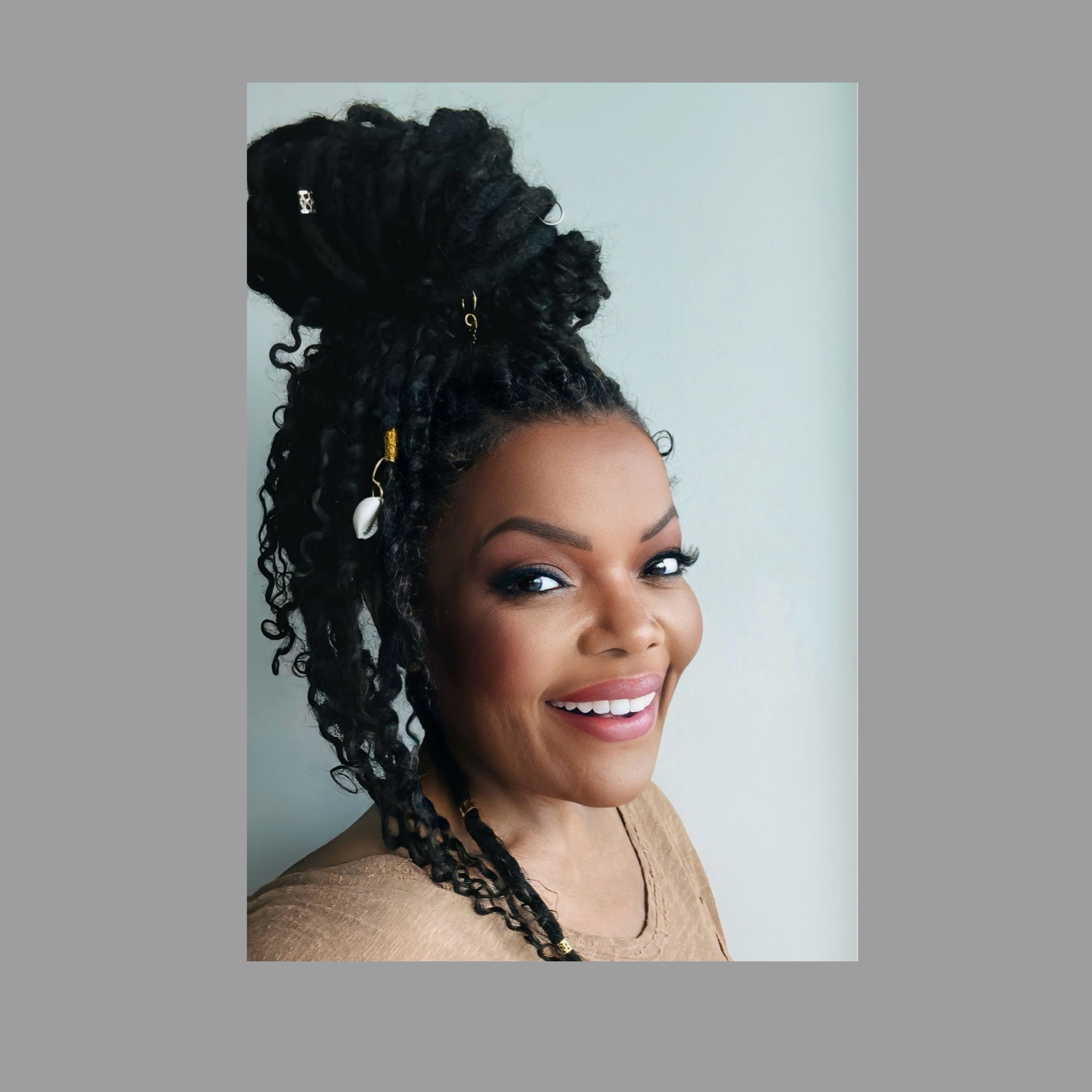 Yvette Nicole Brown